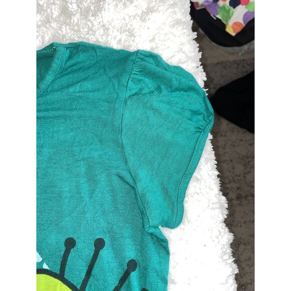 Echo Park girls sz. 16 green sz. XL green short sleeved flower tee. Soft stretch - Picture 5 of 9